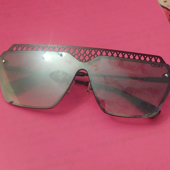 Quay Australia Accessories - Ladies oversized fashion sunglasses